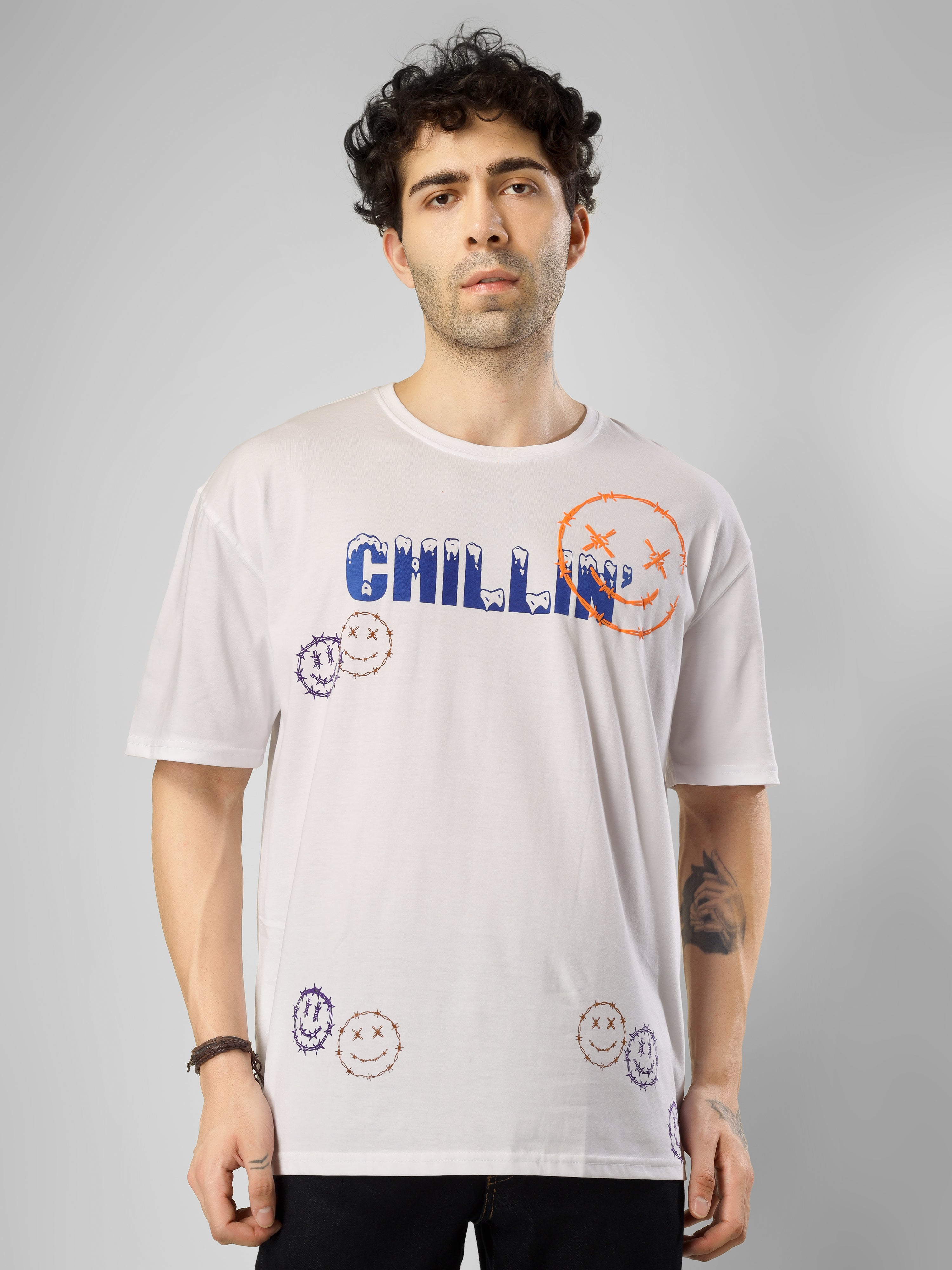 "Chillin” with Barbed Wire Smileys-  Oversized Cotton Streetwear T-Shirt