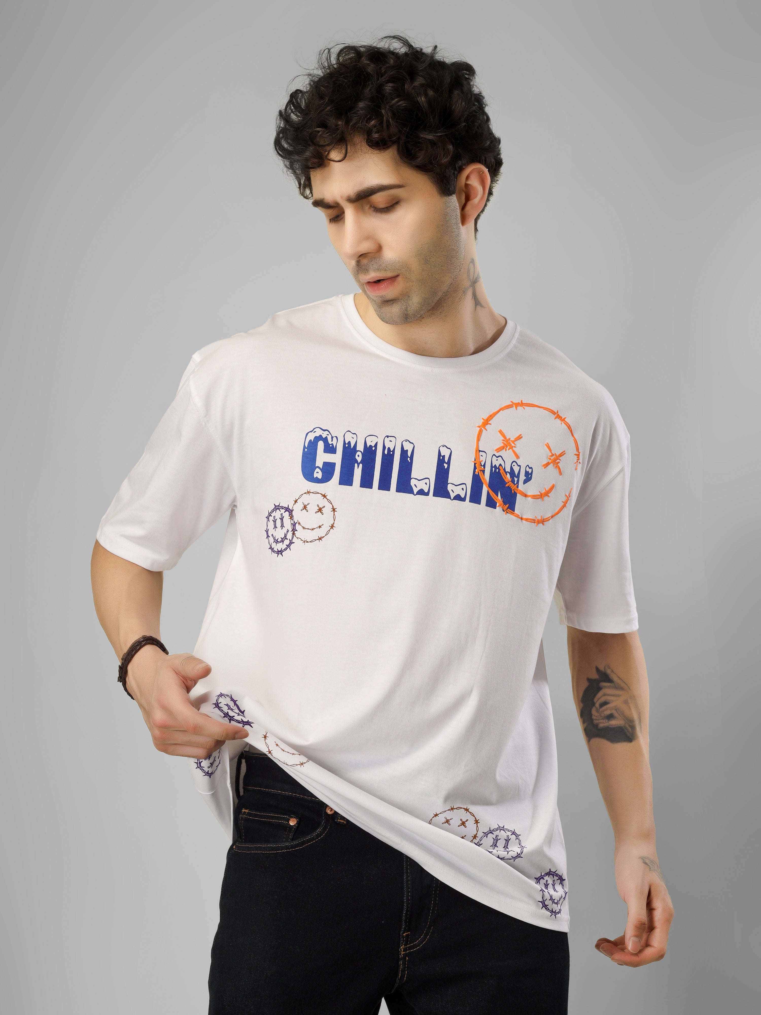 "Chillin” with Barbed Wire Smileys-  Oversized Cotton Streetwear T-Shirt